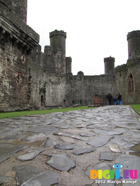 SX23375 Conwy Castle courtyard